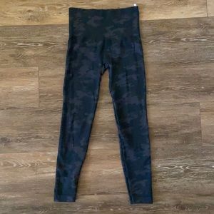 Spanx Look at Me Now Seamless Leggings